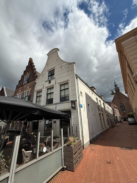 studios for rent on Waagstraat  5